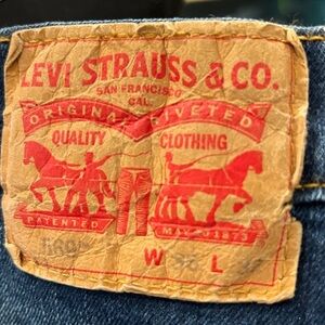 Levi’s 569 model size 38/32 in GUC